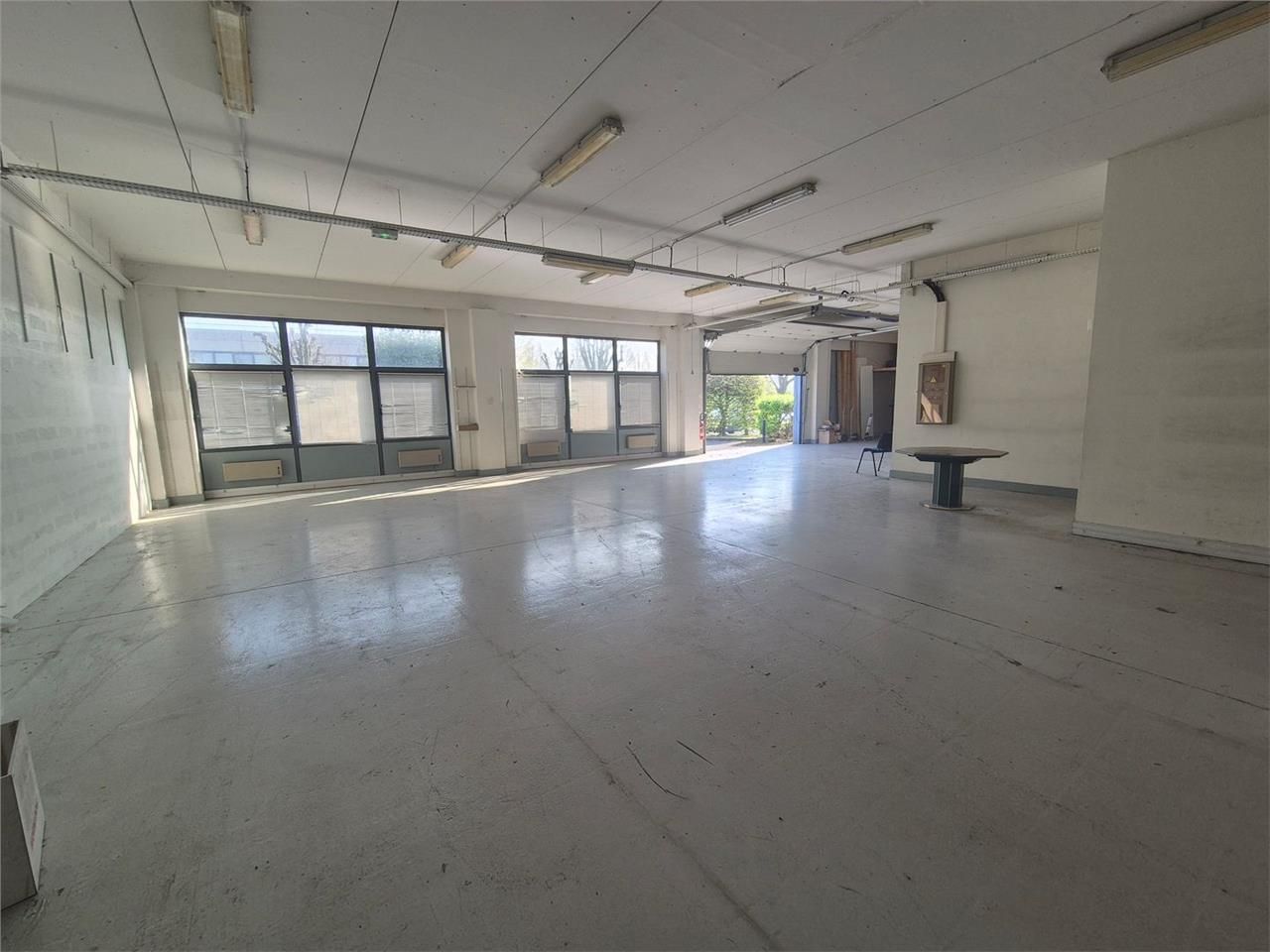 Local d'activités de 210m²
