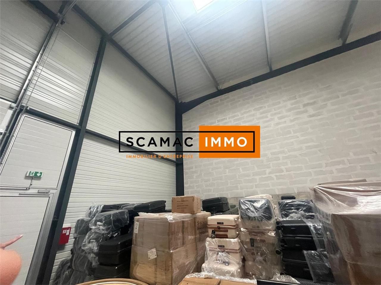 Location Entrepôt 200 m² non divisibles