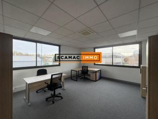 Entrepôt de 2244m²