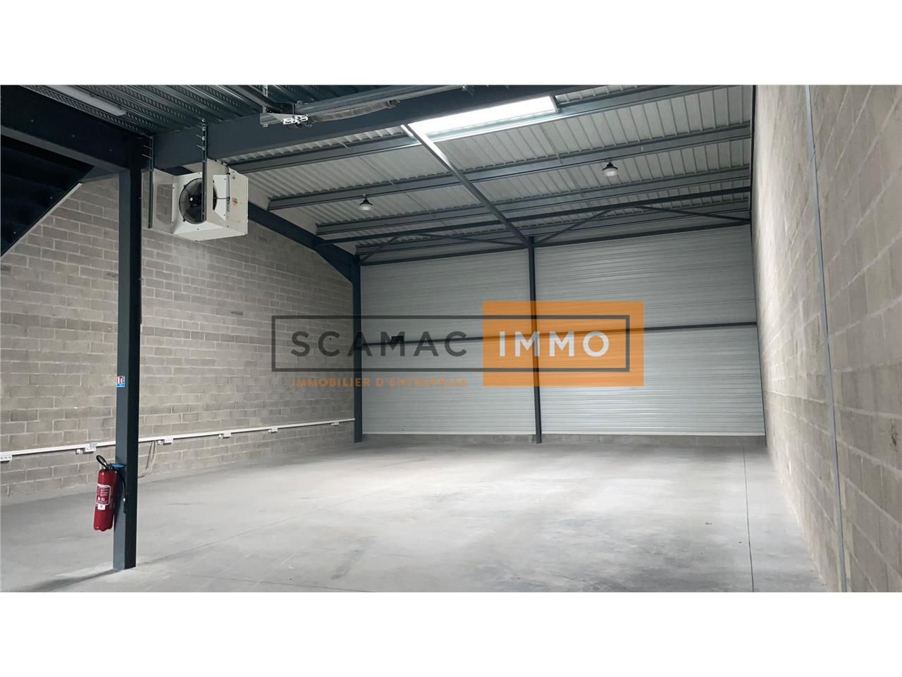 Location Entrepôt 305 m² non divisibles