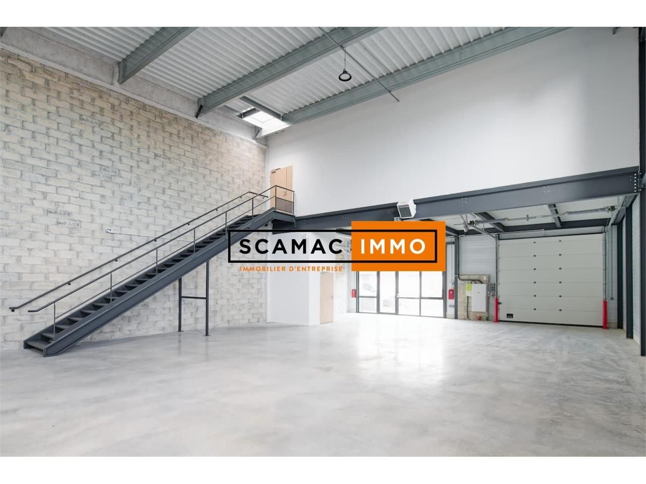 Location Local d'activités 371 m² non divisibles
