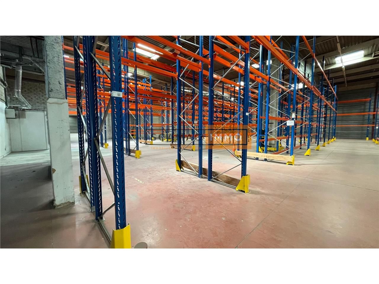 Location Entrepôt 2608 m² non divisibles