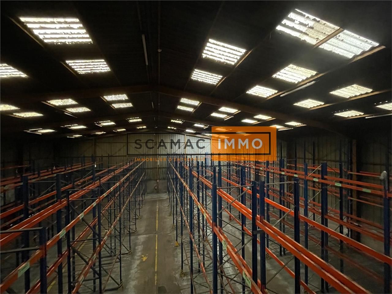 Location Entrepôt 2245 m² non divisibles