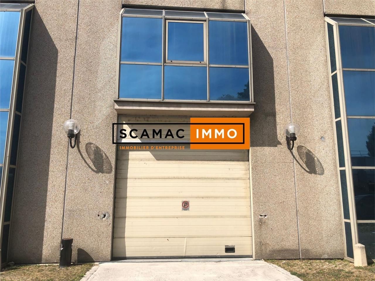 Location Entrepôt 437 m² non divisibles