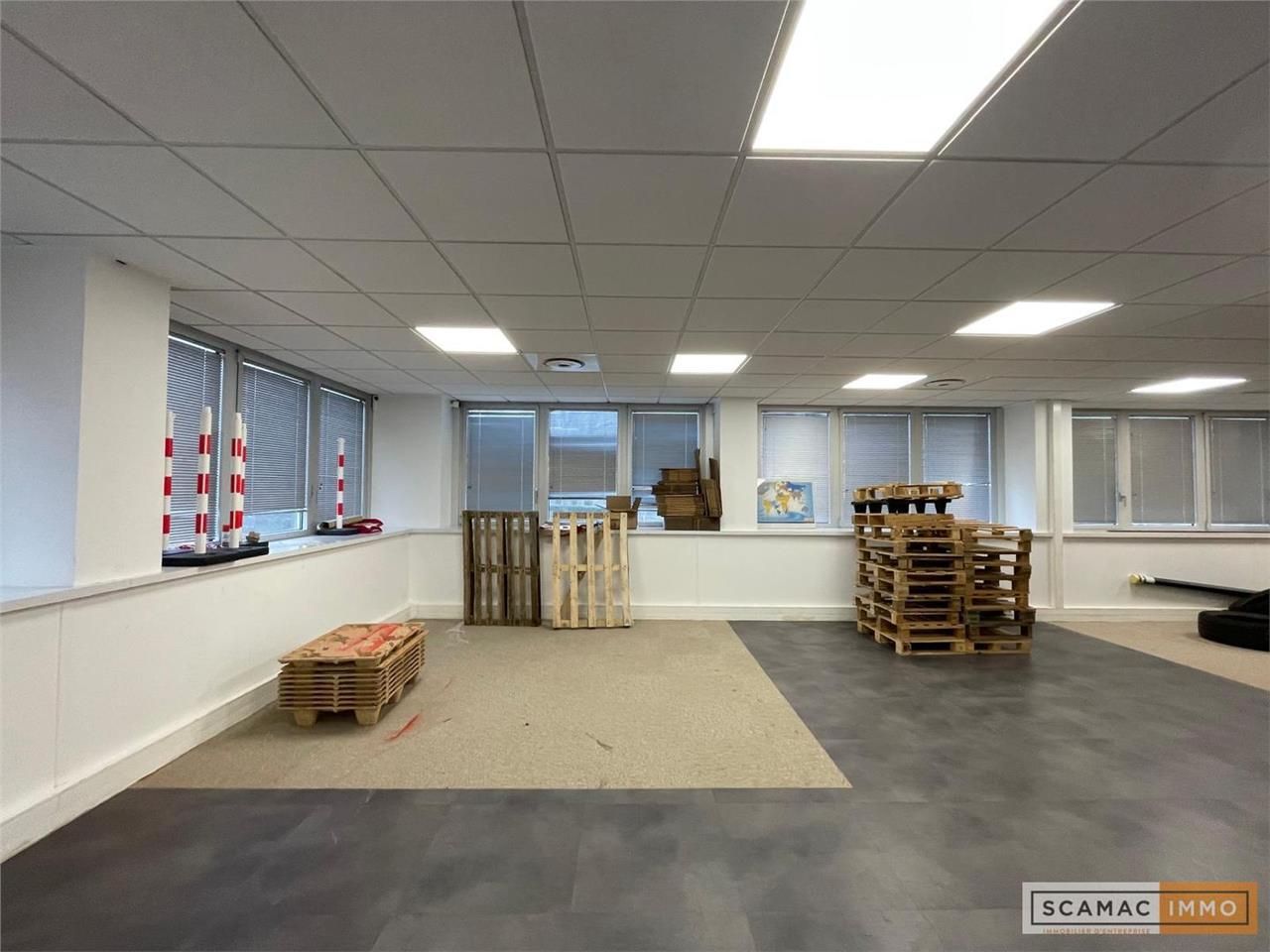 Location Local d'activités 283 m² non divisibles