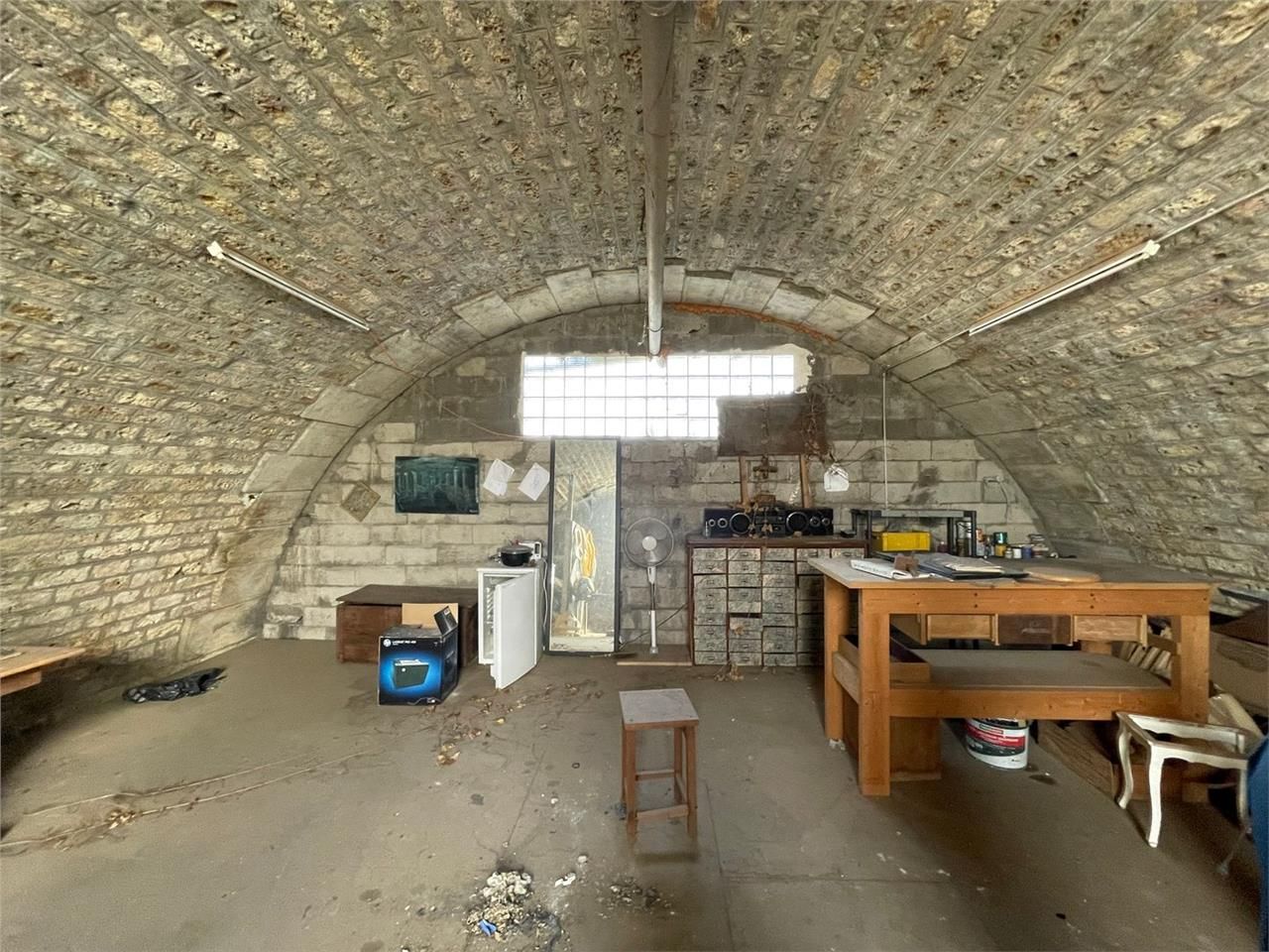 Location Local d'activités 110 m² non divisibles