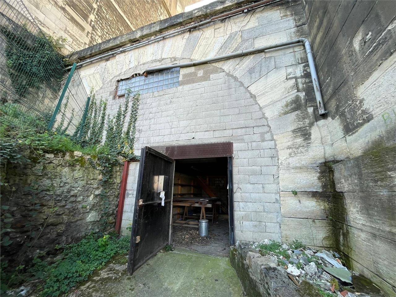 Local d'activités de 110m²