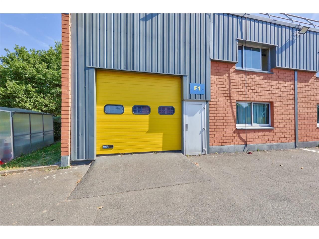 Location Local d'activités 165 m² non divisibles