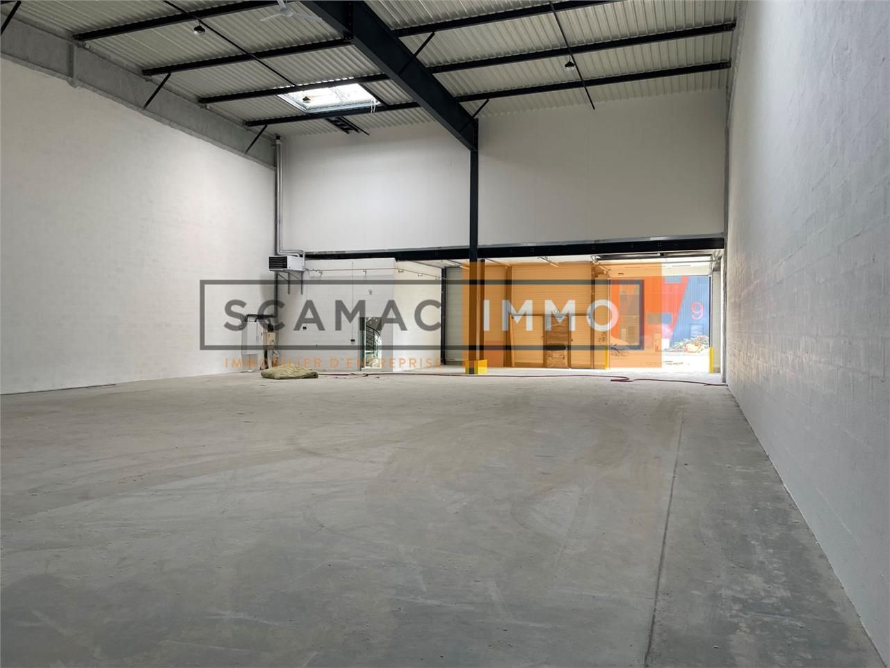 Location Local d'activités 314 m² non divisibles