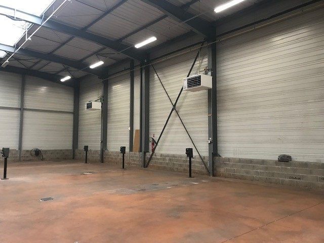 Location Entrepôt 1100 m² non divisibles