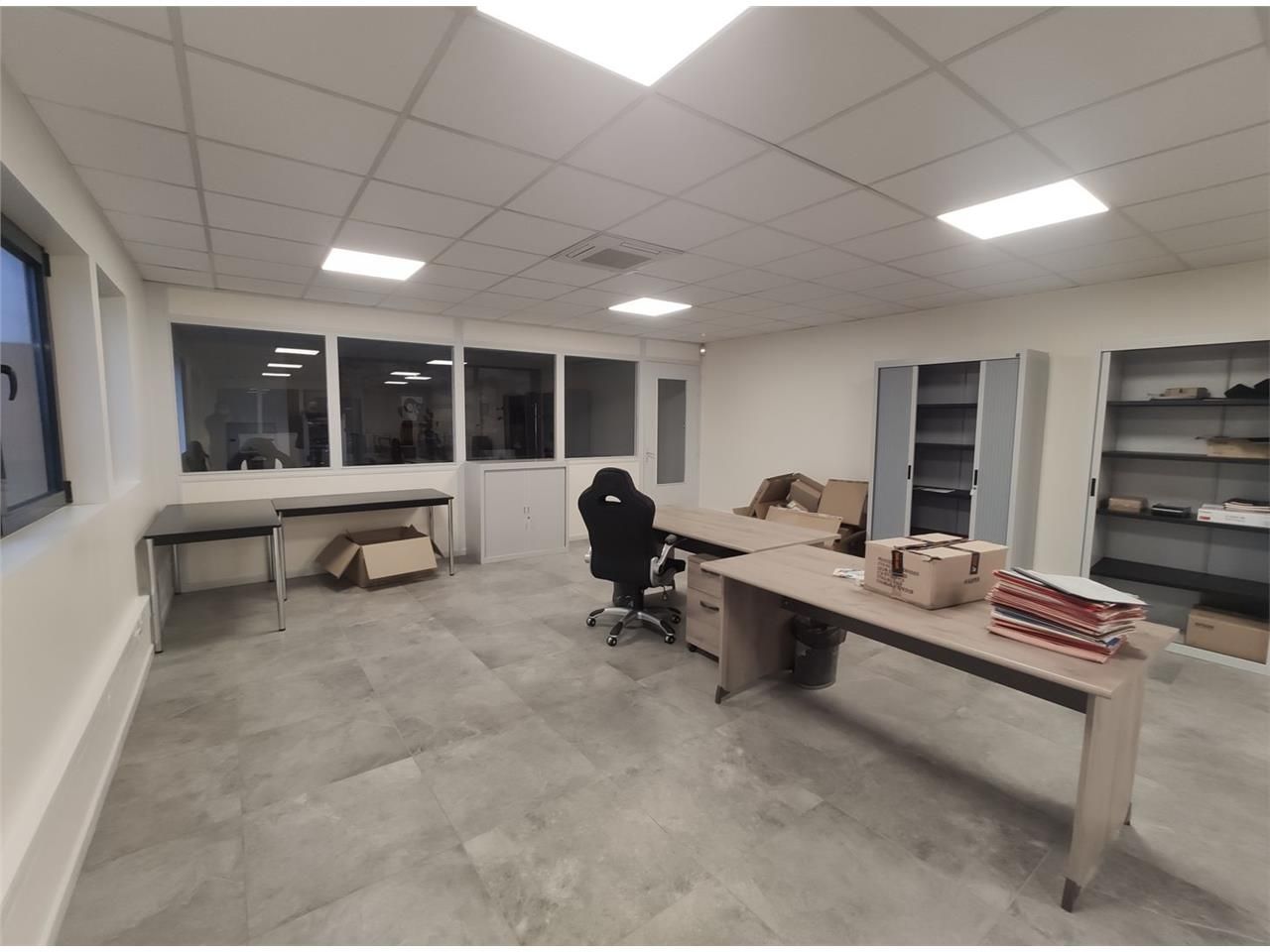 Entrepôt de 1100m²