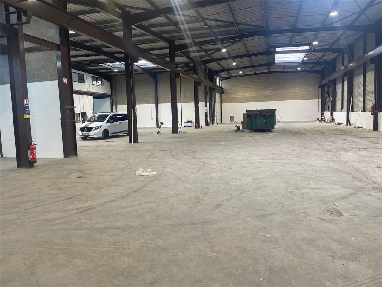 Entrepôt de 1293m²