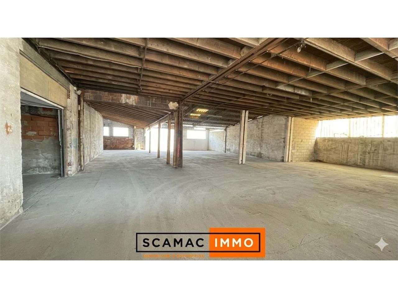 Locaux mixtes de 740m²