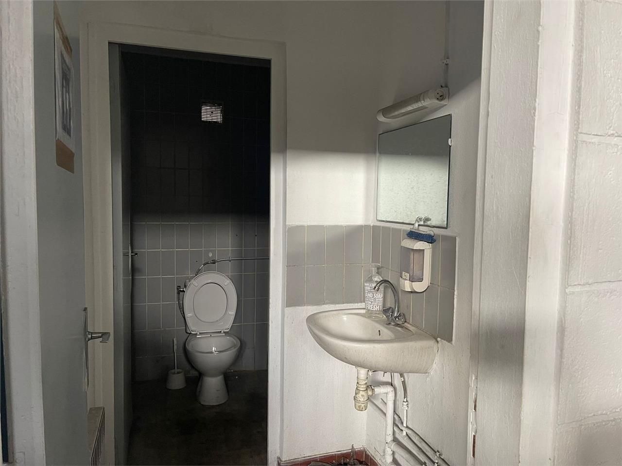 Entrepôt de 225m²