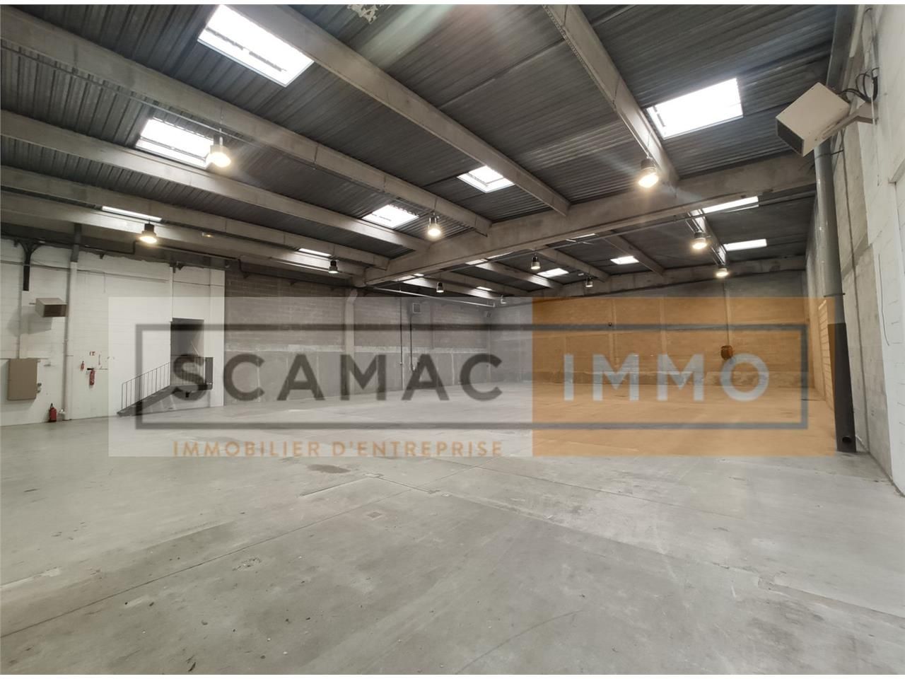 Local d'activités de 451m²