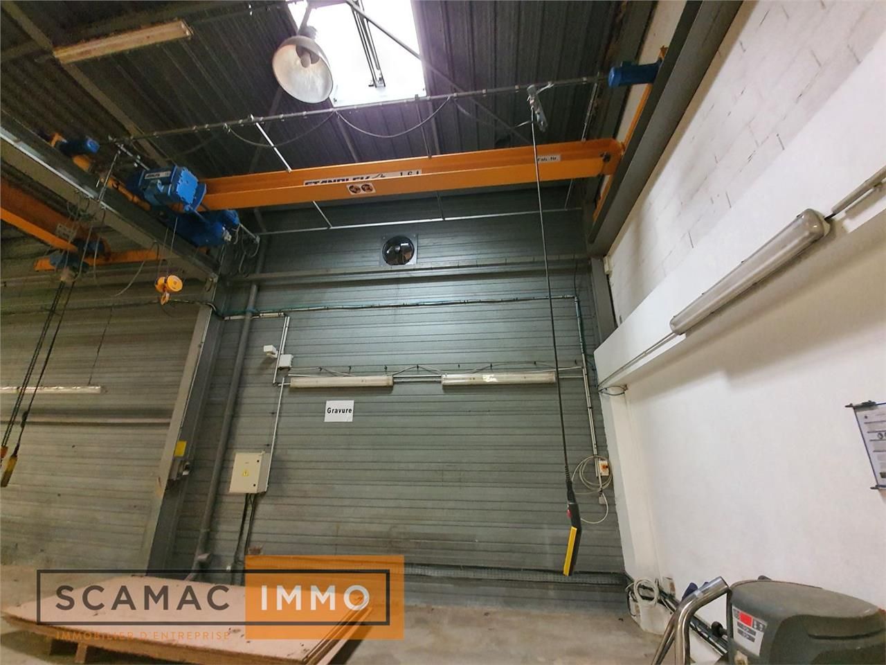Vente Local d'activités 972 m² non divisibles