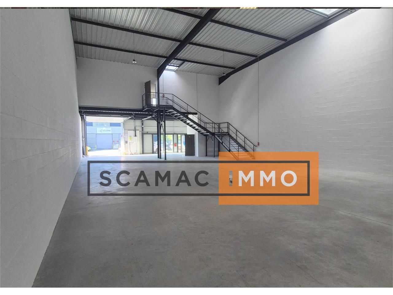 Location Local d'activités 360 m² non divisibles