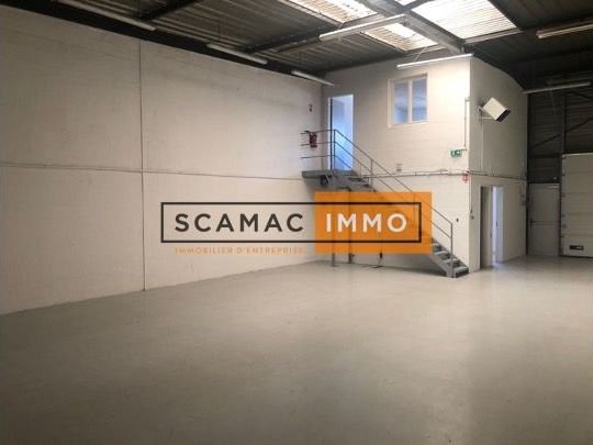 Entrepôt de 390m²