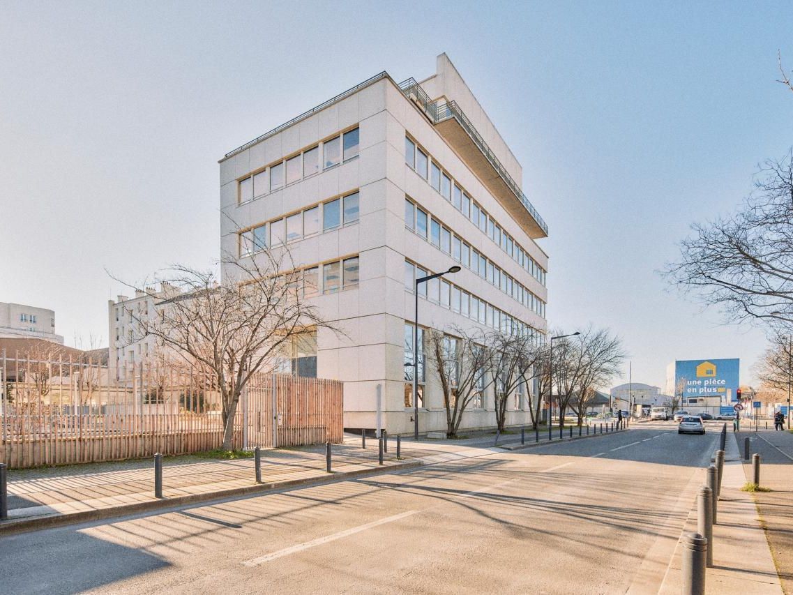 2747 m² pour ce bureaux en vente à Saint-denis