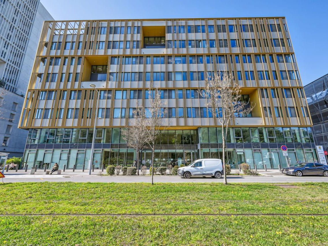 2932.13 m² pour ce bureaux en location à Nice ouest