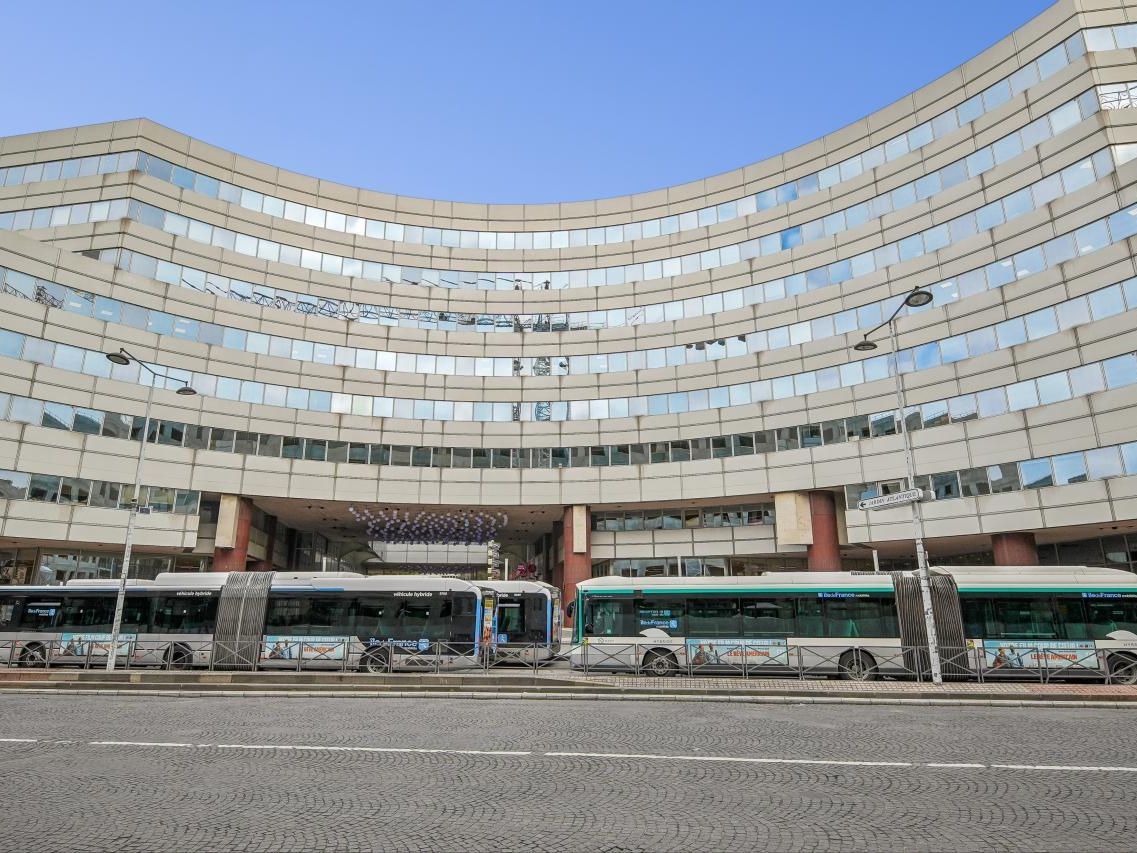 Location Bureaux 6428.7 m² divisibles 75015 Paris