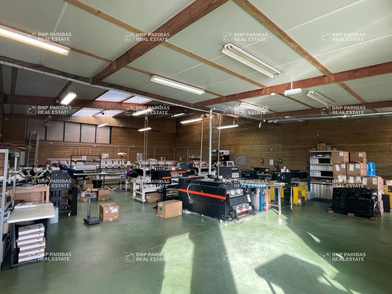 Location Activité 350 m² non divisibles 35170 Bruz