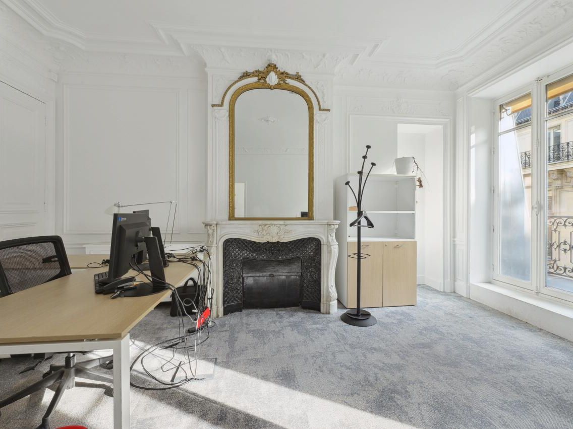 Location Bureaux 160 m² non divisibles 75008 Paris