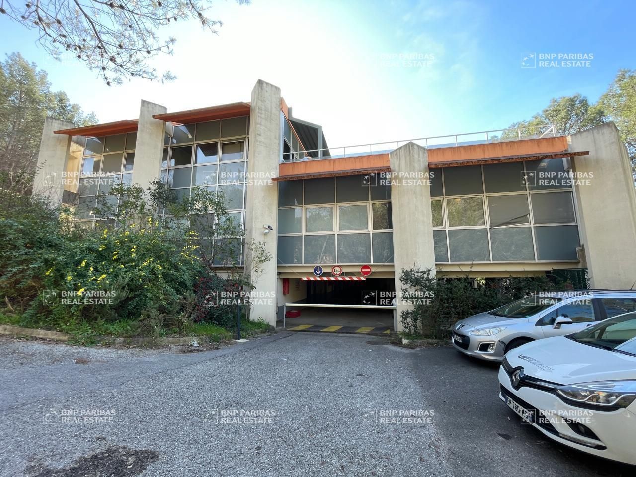 Location Mixtes 2352 m² non divisibles 06560 Valbonne