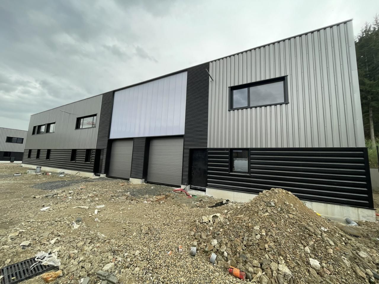 5613 m² pour ce activité en location à Tarare