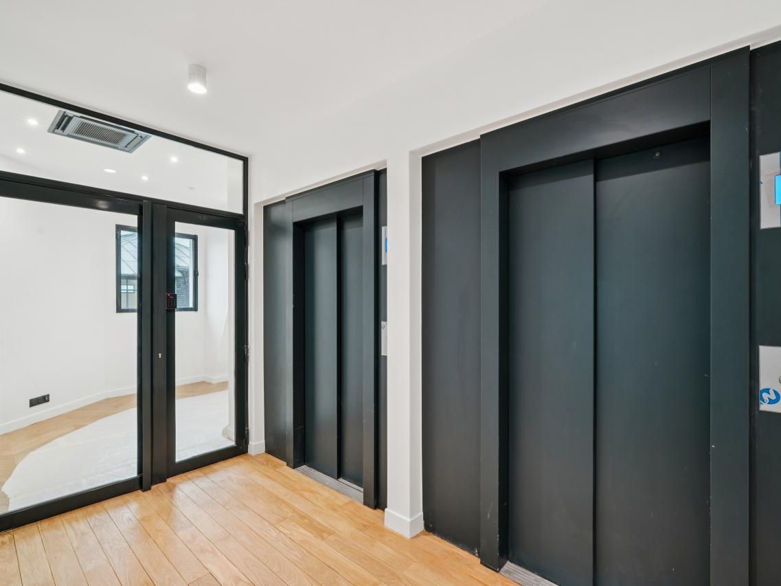 445 m² pour ce bureaux en location à Paris