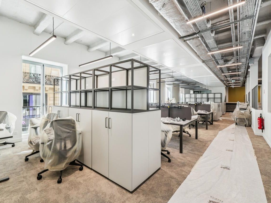 896 m² pour ce bureaux en location à Paris