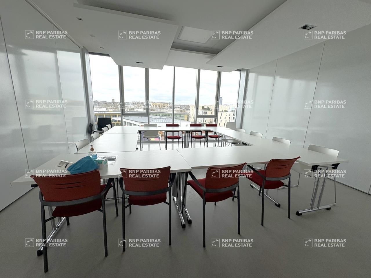 295 m² pour ce bureaux en location à Nantes