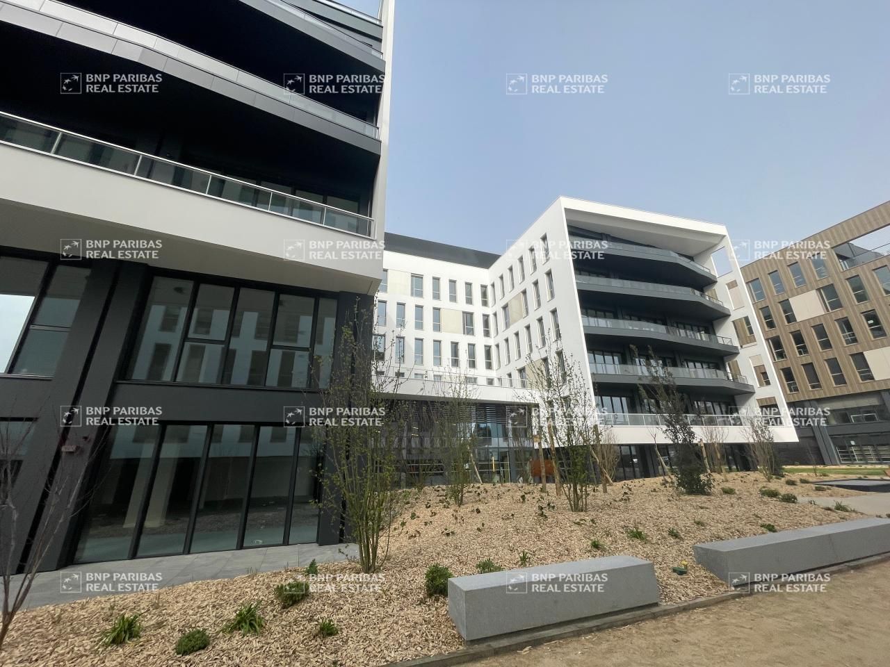 Vente Bureaux 3199.98 m² divisibles 35510 Cesson-sévigné