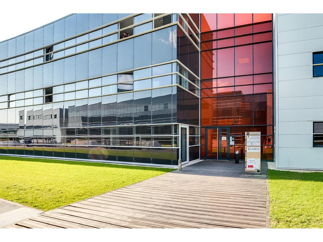 3029 m² pour ce bureaux en location à Mérignac