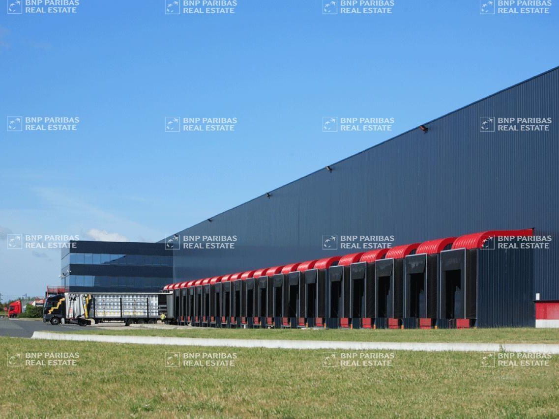 18722.2 m² pour cetentrepôts classe a en location à Meung sur loire