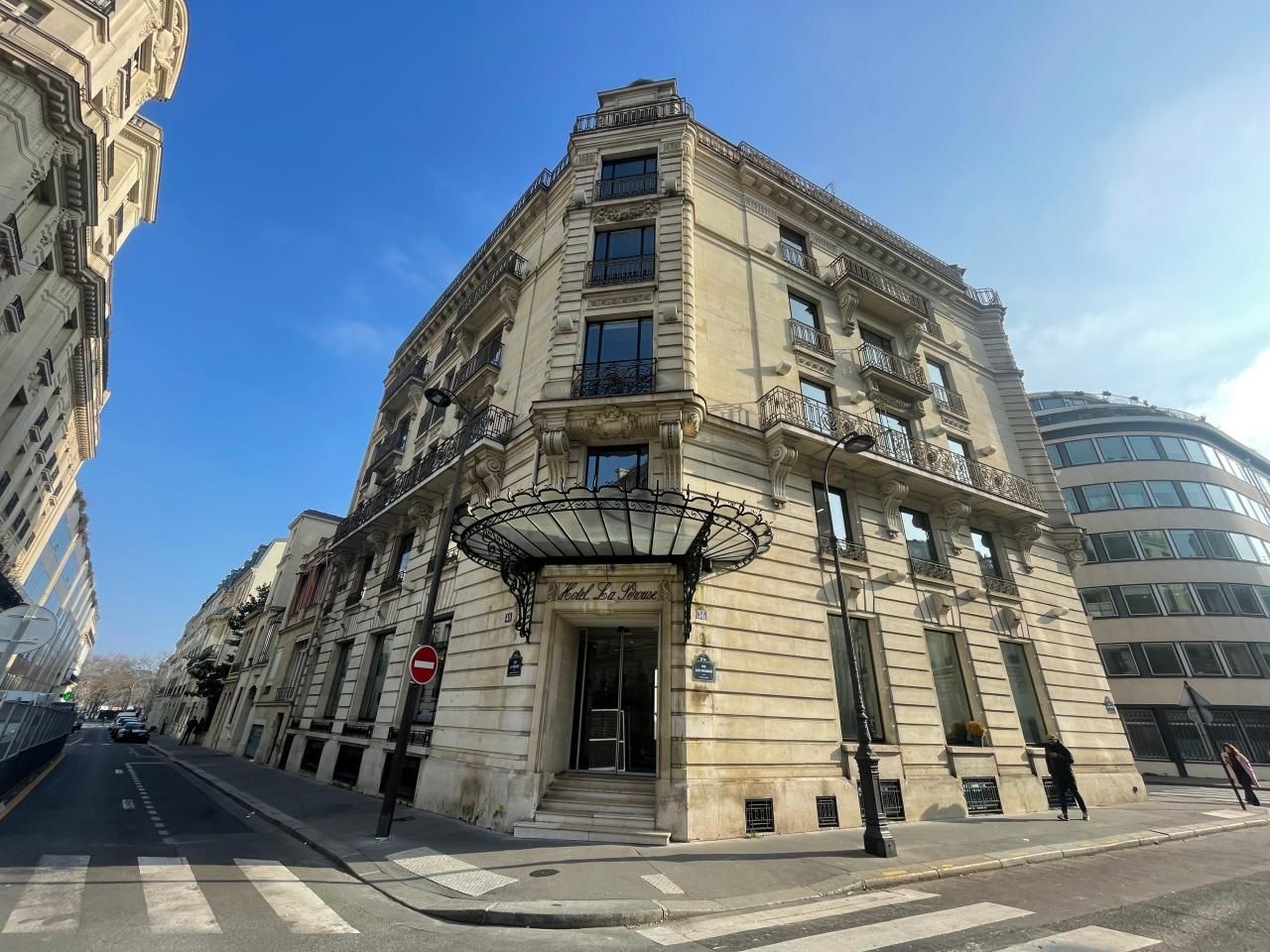 Location Bureaux 929 m² non divisibles 75116 Paris