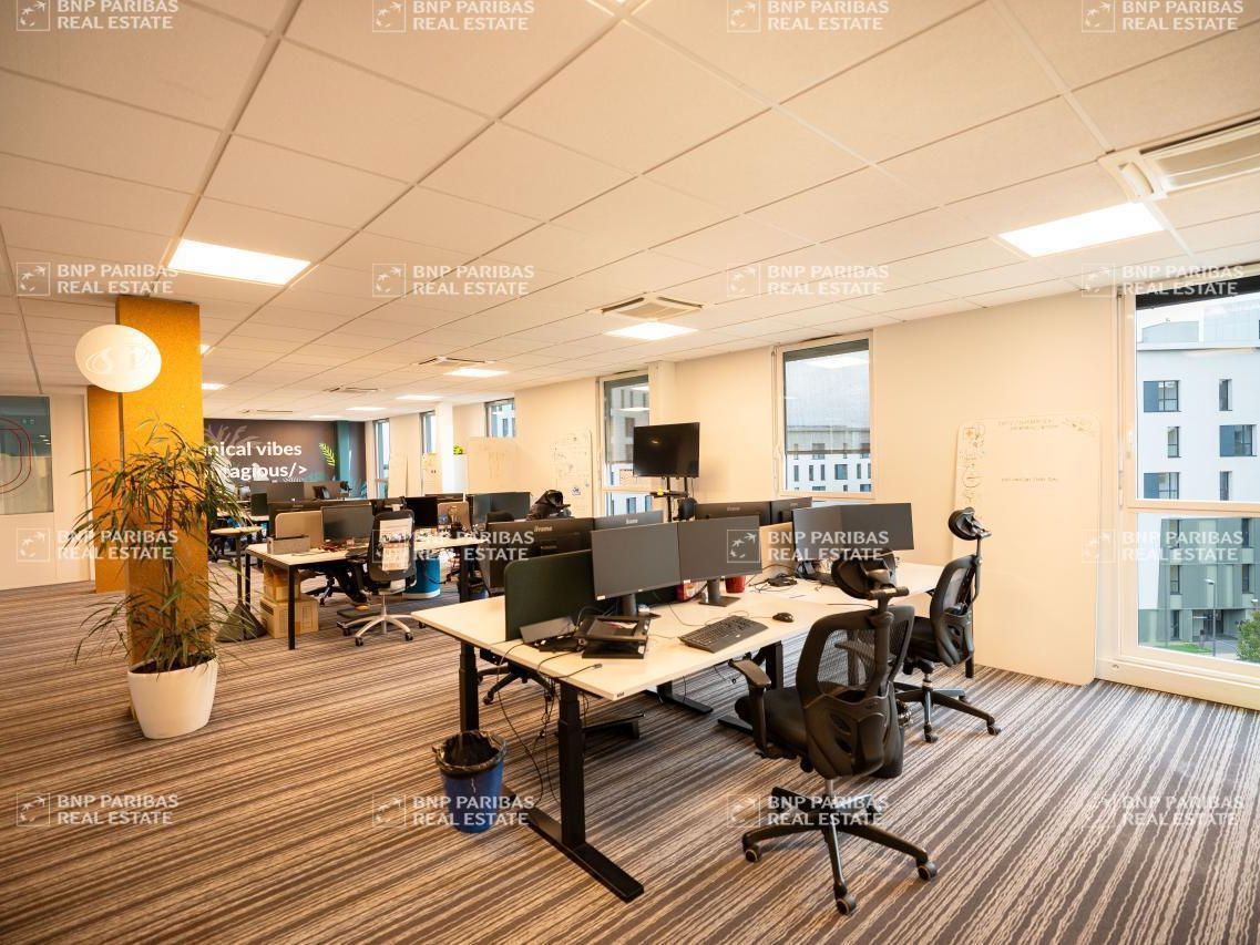 388 m² pour ce bureaux en location à Cesson-sévigné