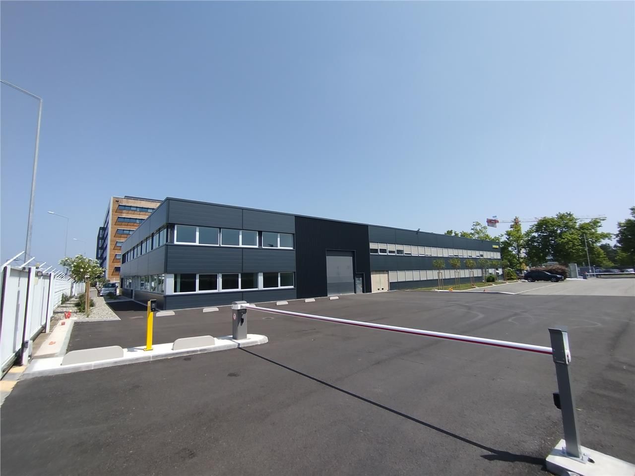 Proximité immédiate de l'aéroport et des pistes, 