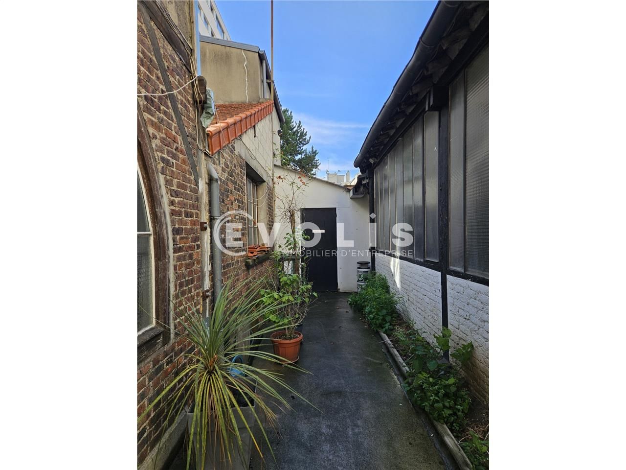 À louer - Local d'activité indépendant 340 m² - M