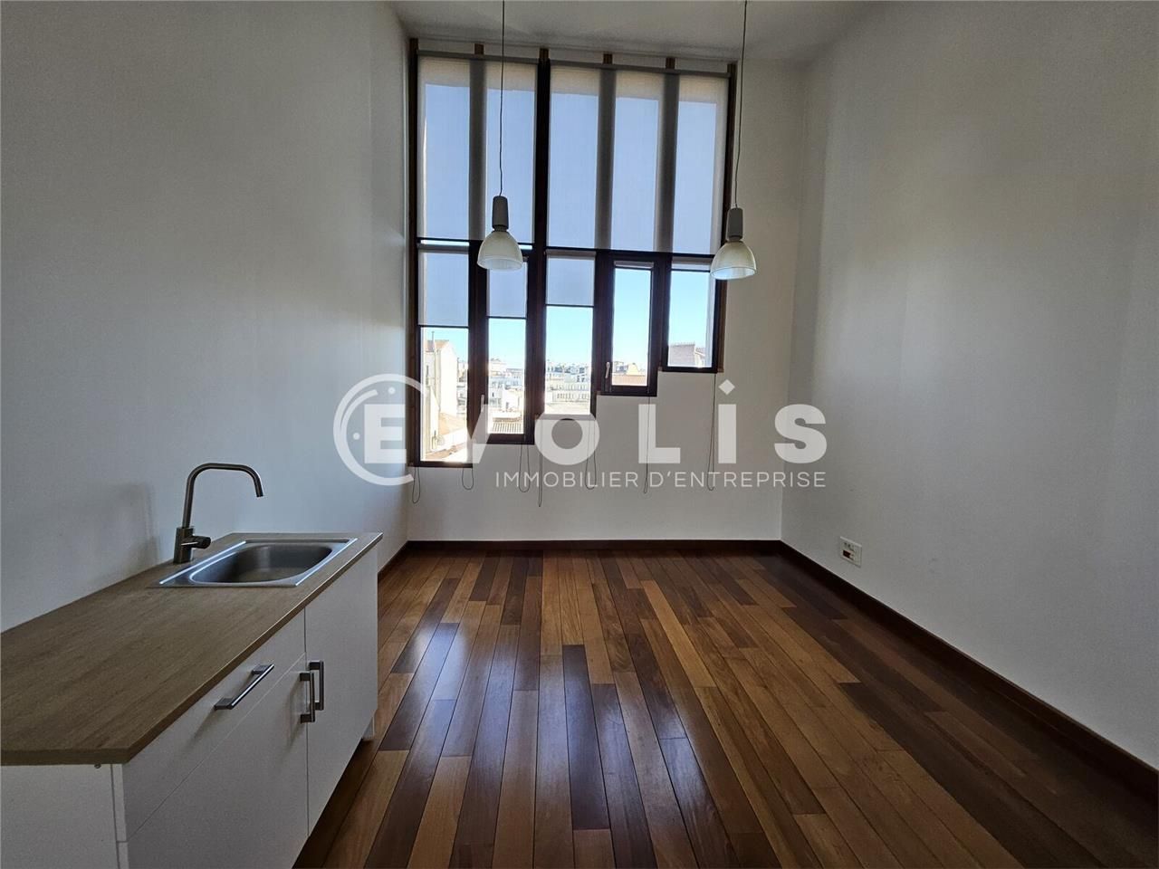 Au coeur de Malakoff, à proximité immédiate du pé