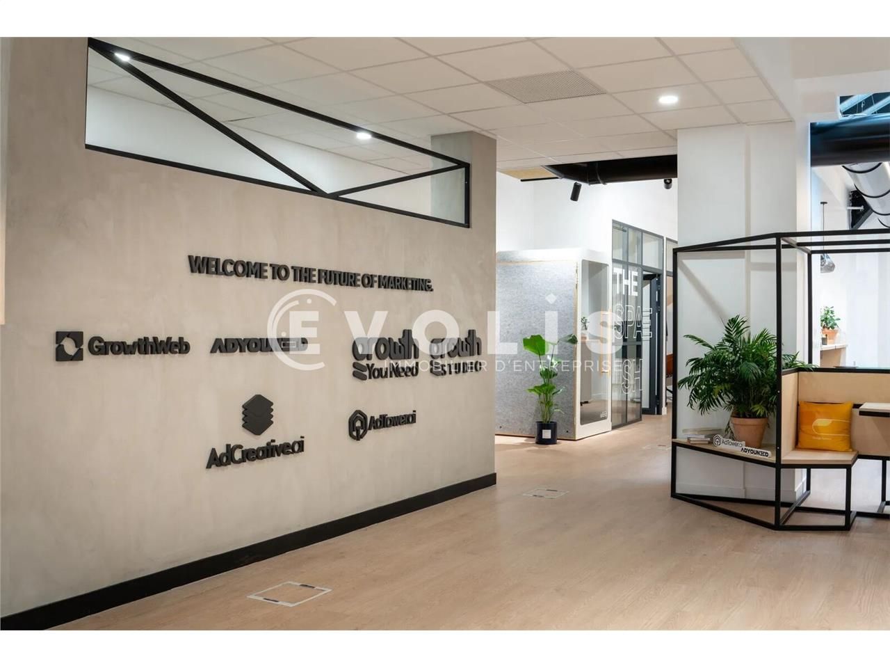 Idéalement situé au 3 rue de Liège, dans le 9e ar