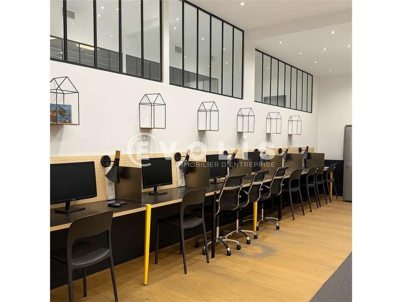 Situé dans le 11ème arrondissement de Paris, EVOL