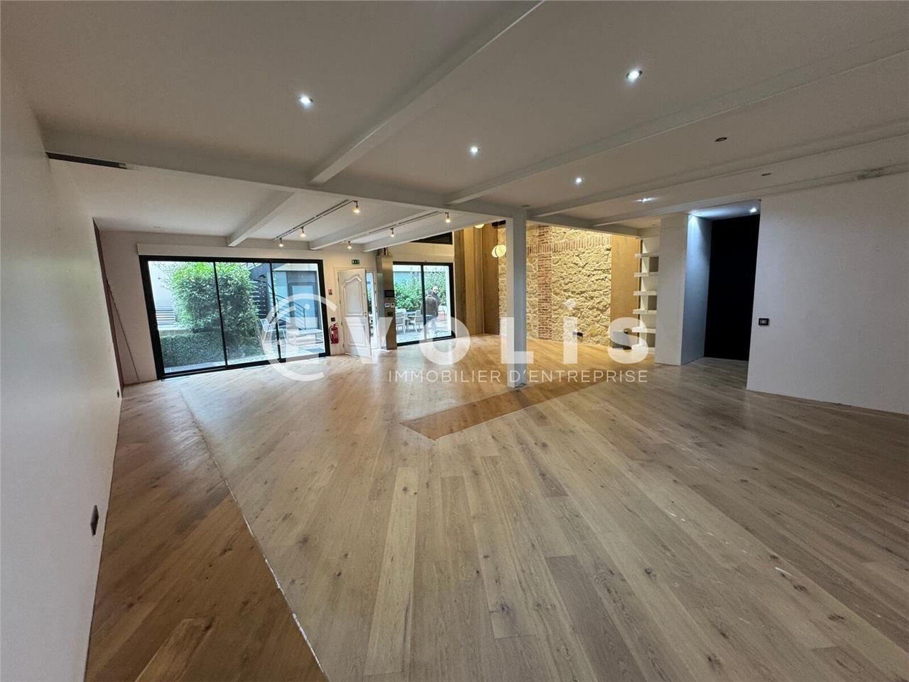 Situé entre Bastille et Nation, EVOLIS vous propo