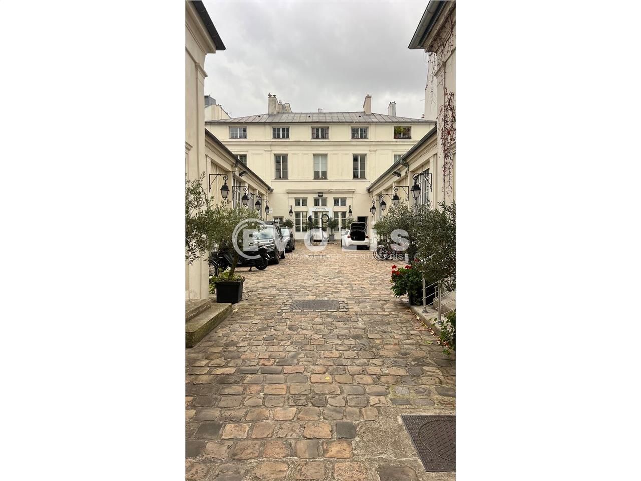 Au coeur du Marais et au sein d'un Hôtel Particul