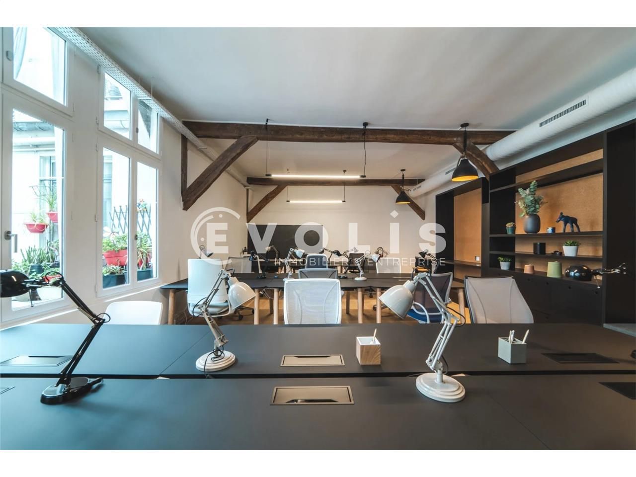 Bureaux d'exception à louer à Paris, offrant un e