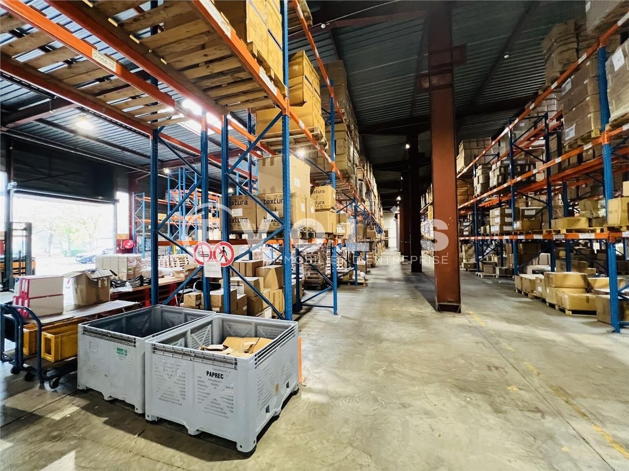 A proximité immédiate de la jonction entre l'auto