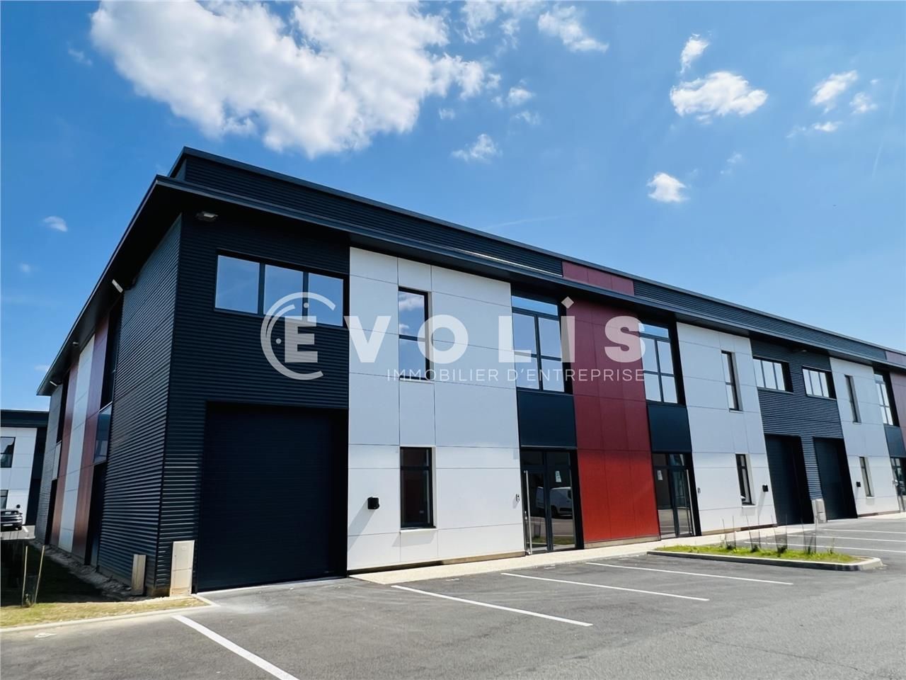 À proximité immédiate de l'autoroute A5, EVOLIS v