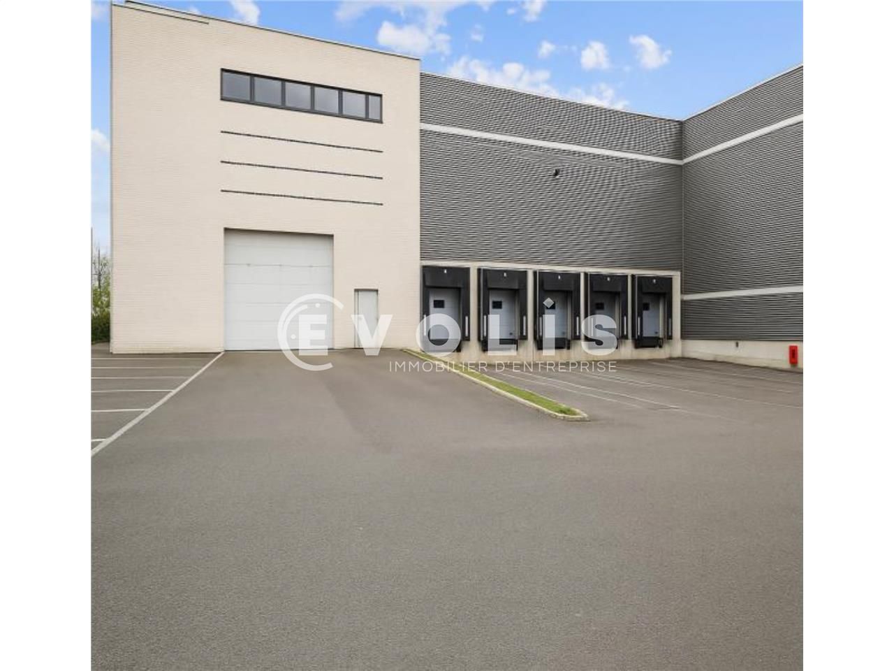 Situés à proximité de la  N3 et des autoroutes A8