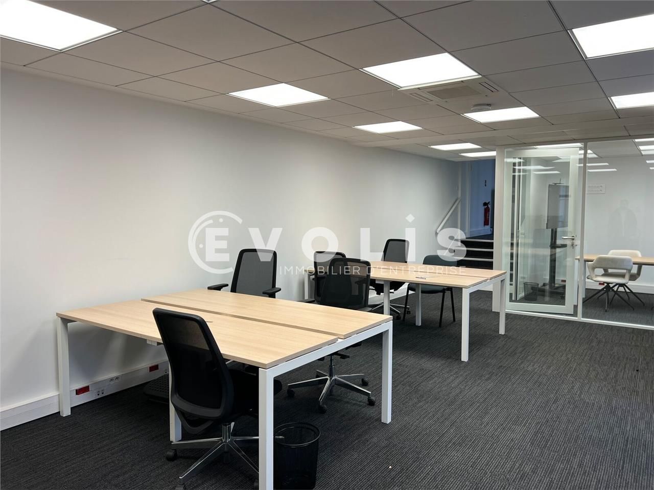 Situé dans le 10ème arrondissement de Paris, EVOL