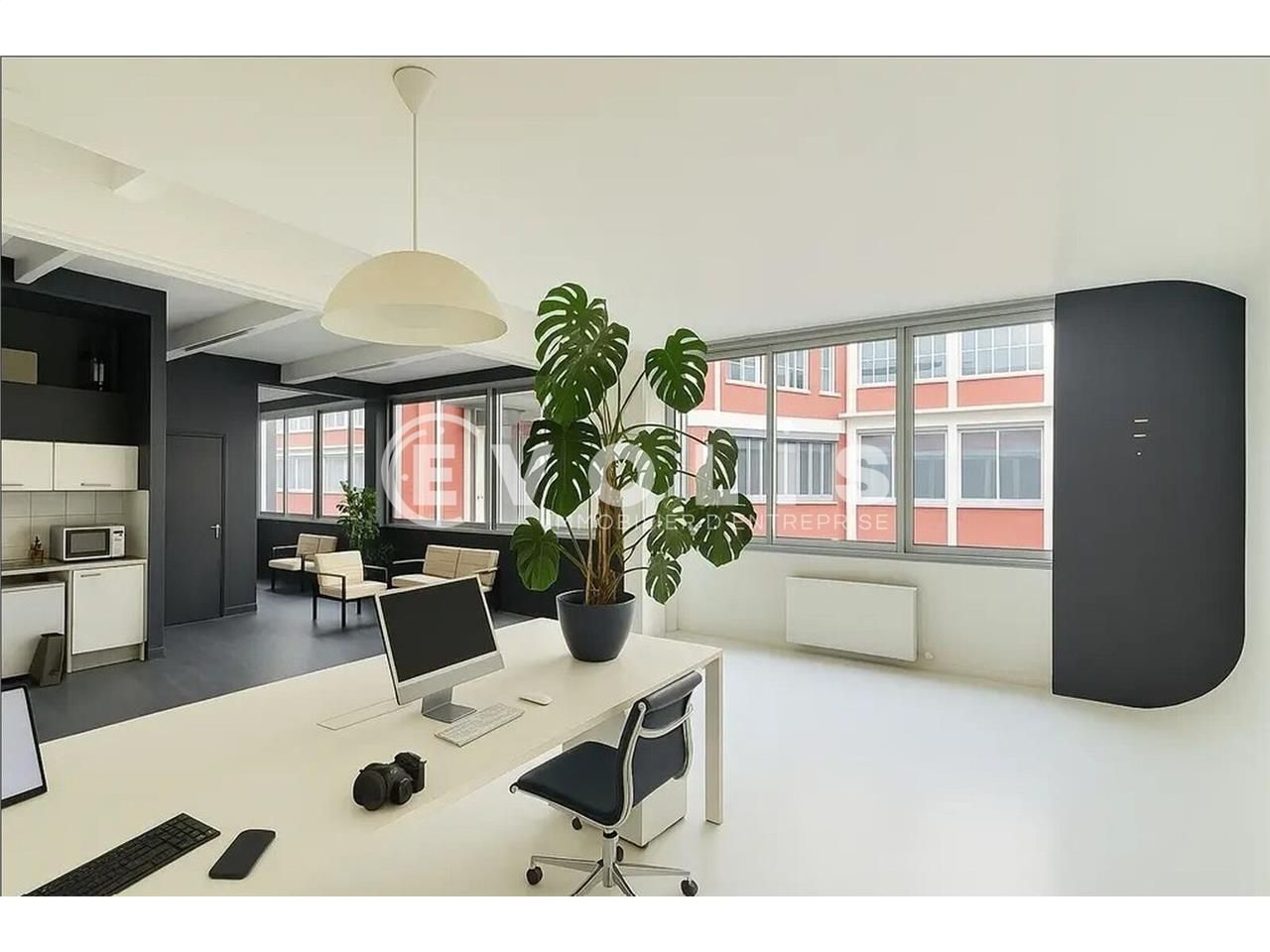 Situé dans le 12ème arrondissement de Paris, à pr